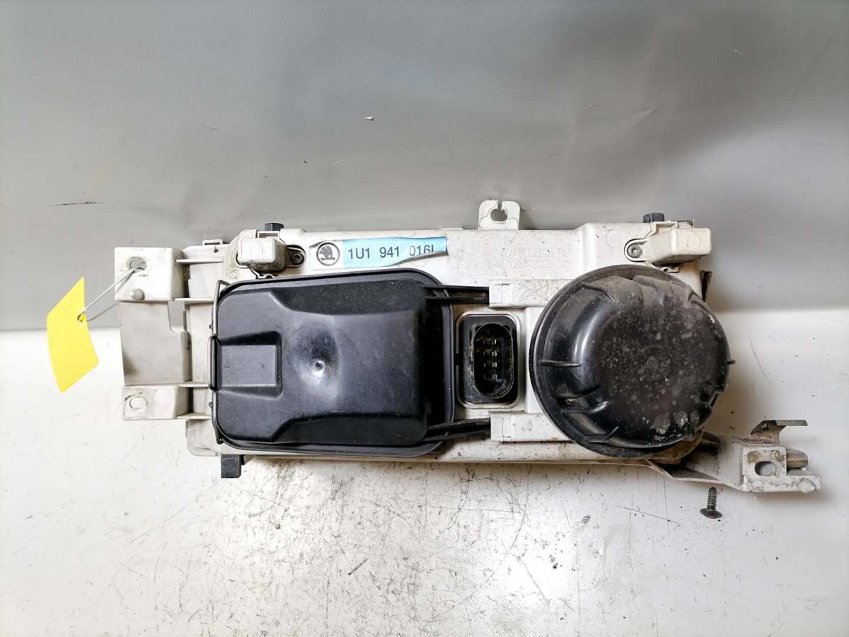 Skoda Octavia 1U original Scheinwerfer rechts mit Nebelscheinwerfer Facelift BJ03